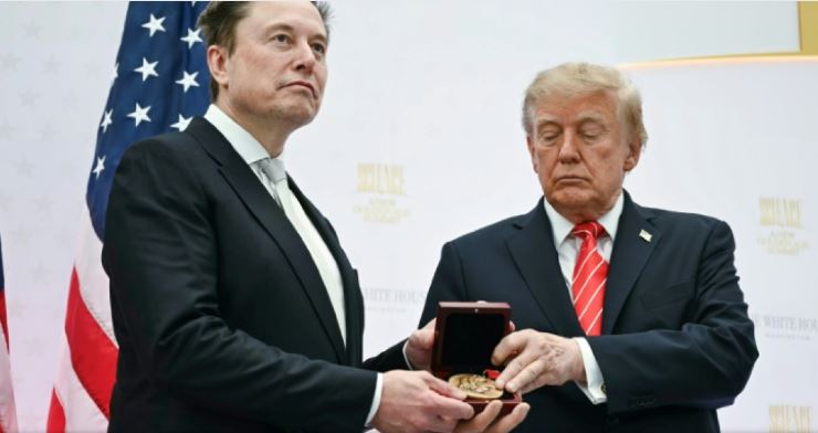 Sempat Musuhan, Trump Beri Medali Tertinggi AS pada Elon Musk "Si Aset Nasional"